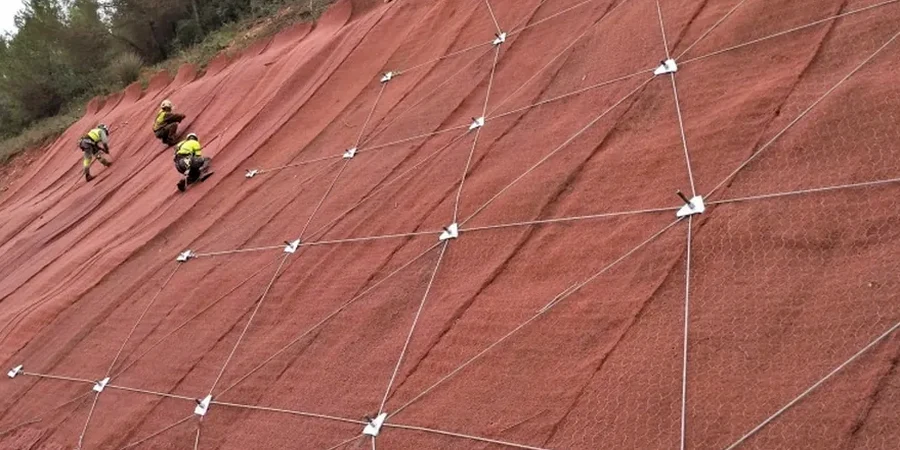 Análisis de Estabilidad de Taludes en Calama: Evaluación Técnica para Proyectos Seguros