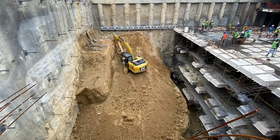Diseño Geotécnico de Excavaciones Profundas en Calama: Seguridad en Suelos Desafiantes